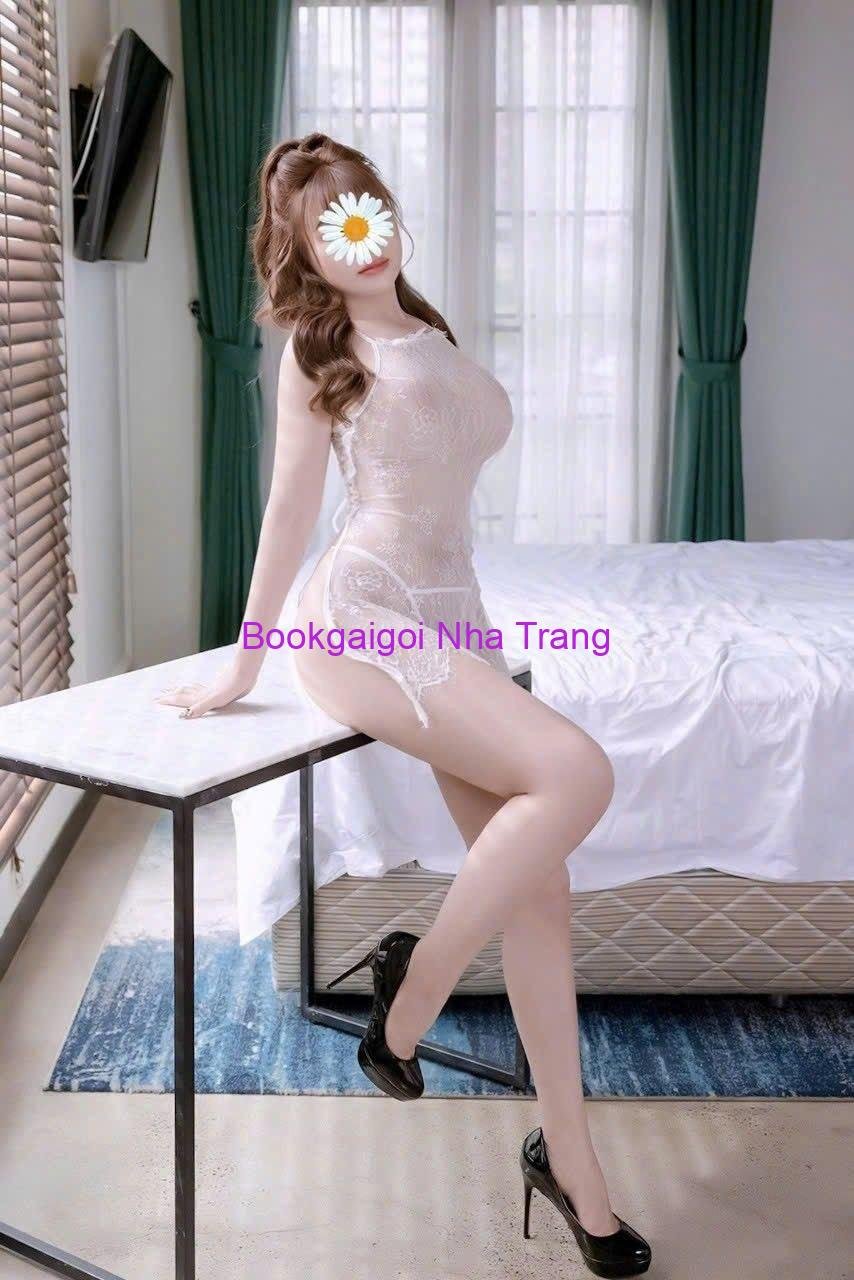Ái Vi - Hot girl xinh, Bé xinh lung linh, Dâm cực ae ơi! (6)