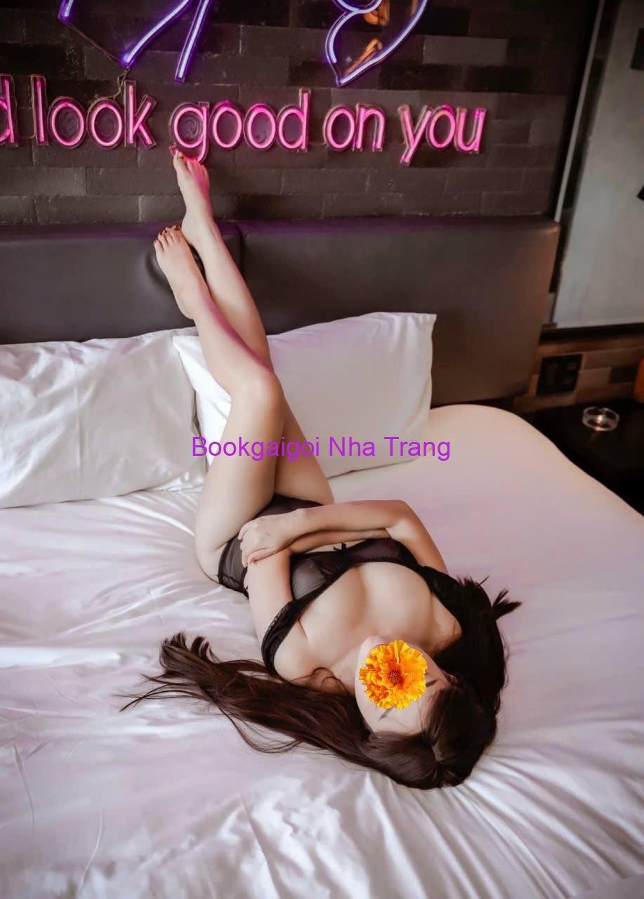 Linh Chi - Ngọc Nữ Đa Tình, Quyến Rũ Đắm Say (3)