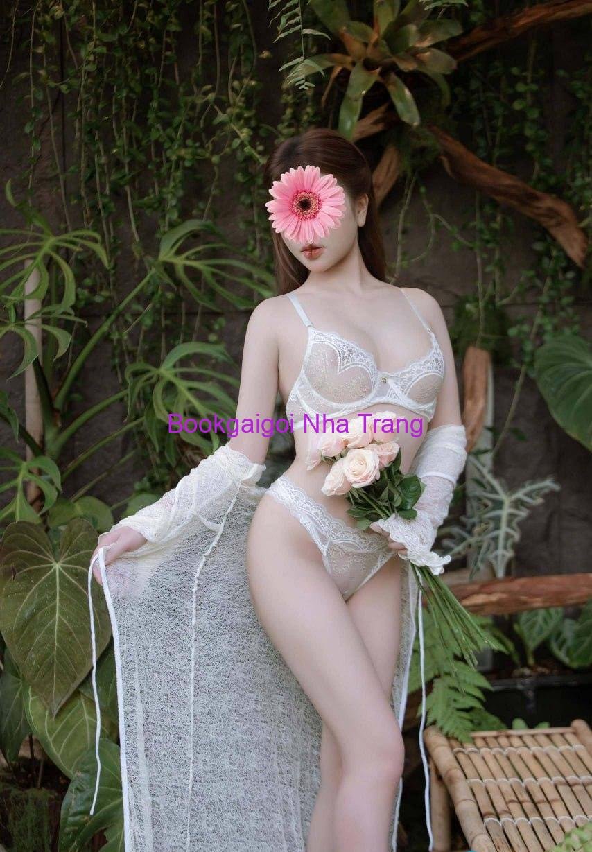 Mộc Trà - Hoa Khôi Xinh Đẹp Tinh Tế Tại Gái Gọi Xinh Đẹp Nha Trang (8) Mộc Trà - Hoa Khôi Xinh Đẹp Tinh Tế Tại Gái Gọi Xinh Đẹp Nha Trang